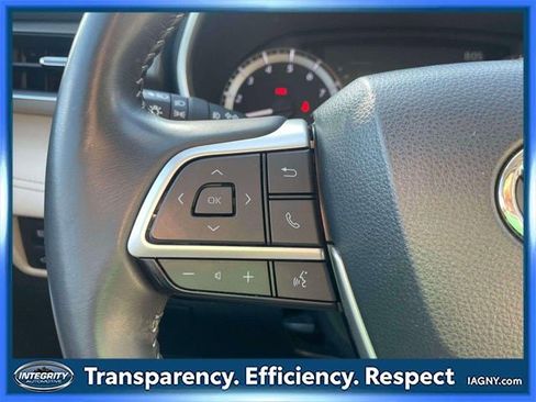Certified 2023 Toyota Highlander XLE image 21