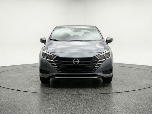Used 2025 Nissan Versa SV FWD image 2