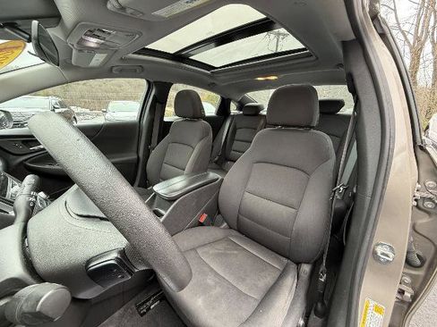 Used 2024 Chevrolet Malibu LT image 5