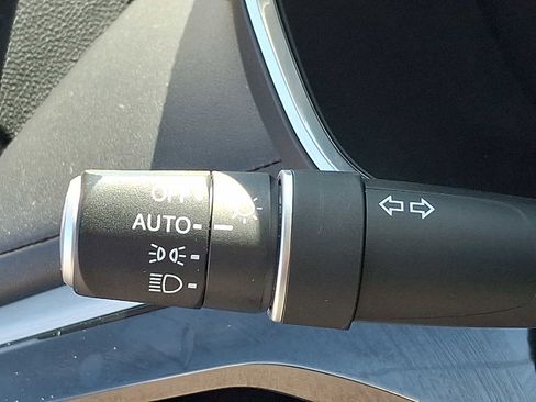 Used 2023 Acura MDX SH-AWD w/ Technology Package image 27