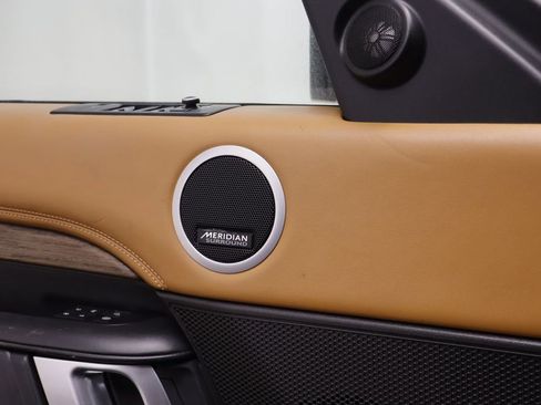 Used 2017 Land Rover Discovery HSE Luxury image 7