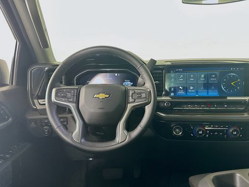 Used 2023 Chevrolet Silverado 1500 LT AWD/4WD image 17