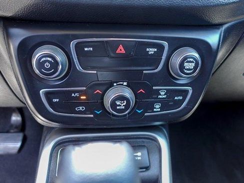Used 2019 Jeep Compass Sport FWD image 19