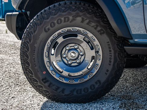Used 2025 Ford Bronco Badlands AWD/4WD image 19