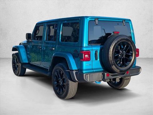 Used 2024 Jeep Wrangler Unlimited Sahara w/ Technology Group AWD/4WD image 8