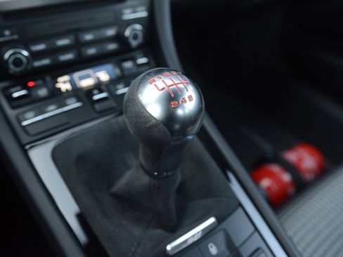 Certified 2018 Porsche 911 Carrera T image 23