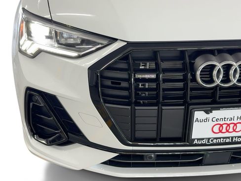 New 2025 Audi Q3 2.0T Premium image 11