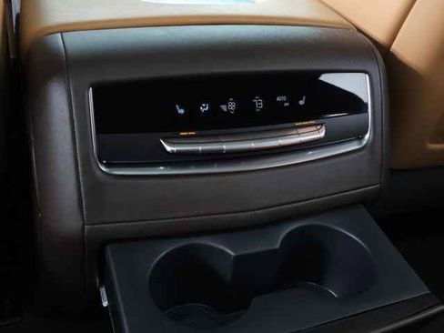 Certified 2024 Cadillac Escalade Sport w/ LPO, ONYX Package image 45