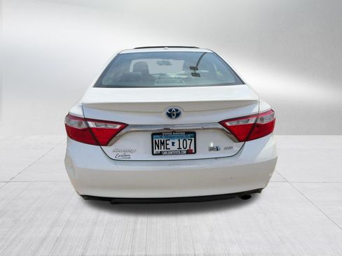 Used 2015 Toyota Camry SE w/ Moonroof Package FWD image 6