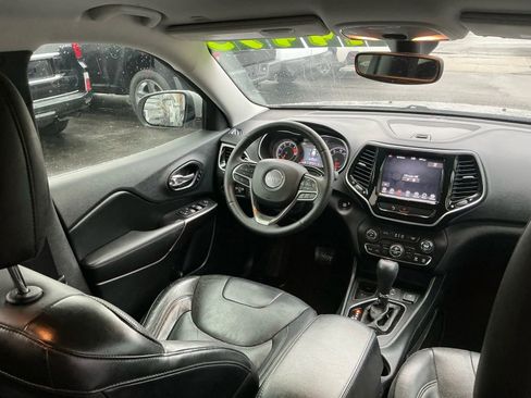 Used 2019 Jeep Cherokee Limited image 22