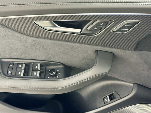 New 2025 Audi RS Q8 performance image 17