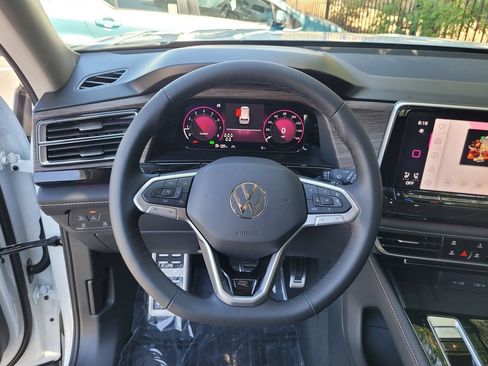 New 2025 Volkswagen Atlas SEL Premium R-Line AWD/4WD image 17