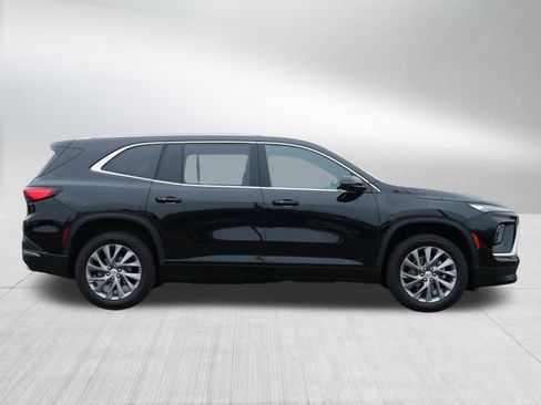 Used 2025 Buick Enclave Preferred image 8