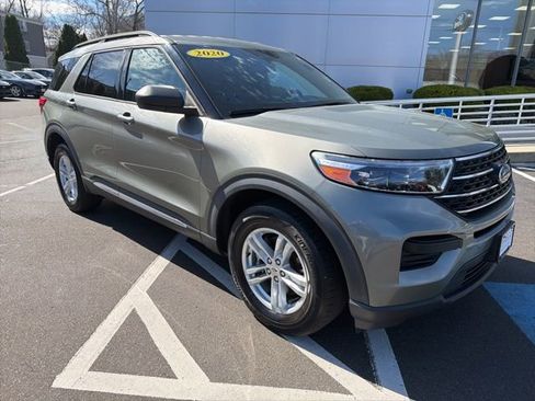 Used 2020 Ford Explorer XLT w/ Comfort Package AWD/4WD image 1