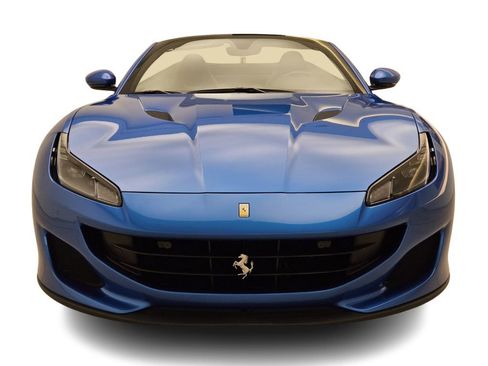 Used 2019 Ferrari Portofino image 2