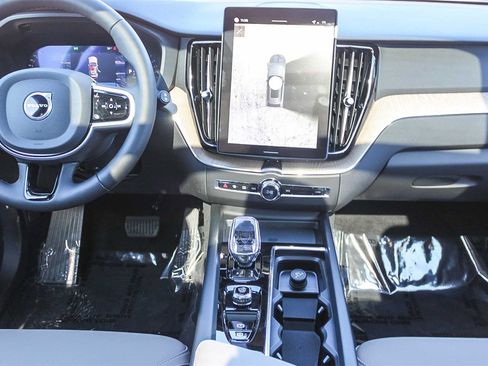New 2026 Volvo XC60 B5 Plus w/ Climate Package PRO image 29