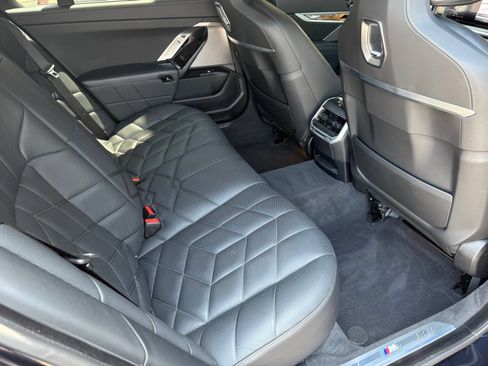 Used 2023 BMW 760i xDrive AWD/4WD image 33