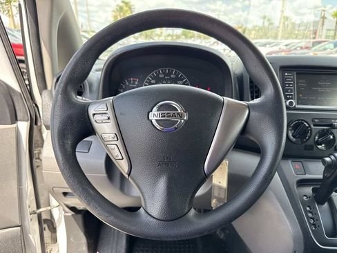 Used 2020 Nissan NV200 S FWD image 22