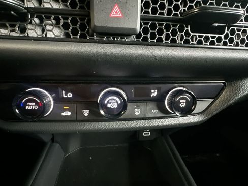 Used 2025 Honda HR-V LX image 20