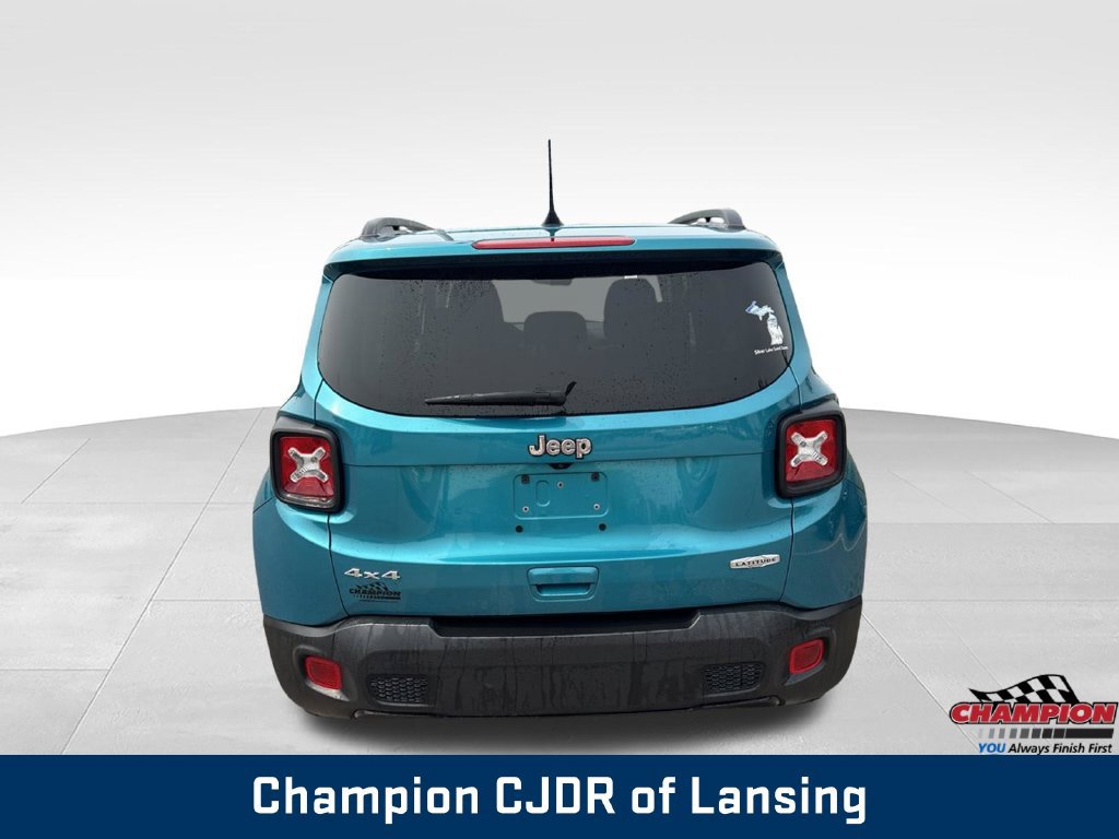 Used 2022 Jeep Renegade Latitude AWD/4WD image 8