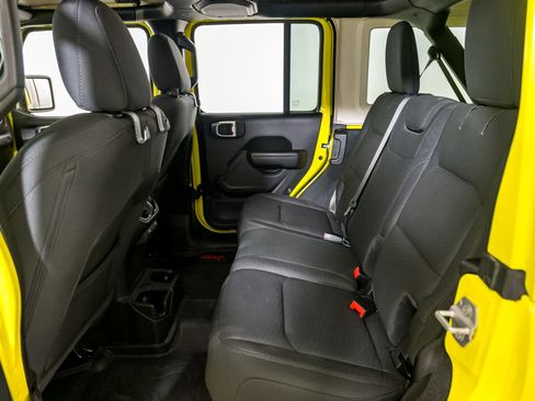 Used 2022 Jeep Wrangler Unlimited Sport image 26