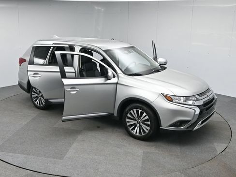 Used 2020 Mitsubishi Outlander SEL image 52