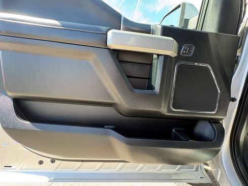 Used 2018 Ford F150 Lariat w/ Equipment Group 502A Luxury AWD/4WD image 12
