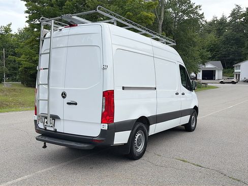 Used 2022 Mercedes-Benz Sprinter 1500 image 11