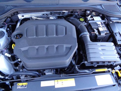 Used 2024 Volkswagen Golf R 2.0T Manual image 20