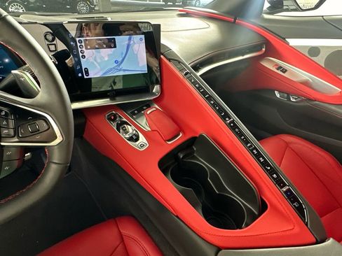 Used 2024 Chevrolet Corvette Stingray Preferred Conv w/ Z51 Performance Package image 8