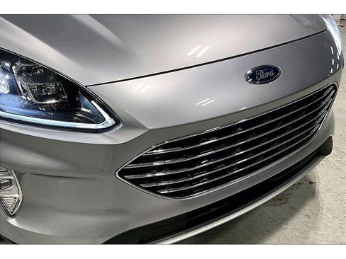 Used 2021 Ford Escape Titanium w/ Titanium Premium Package image 32