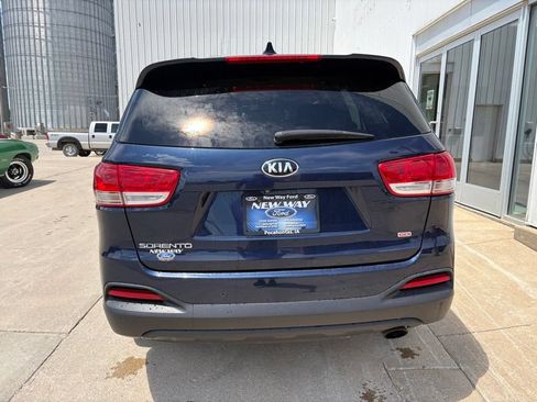 Used 2018 Kia Sorento FWD image 6