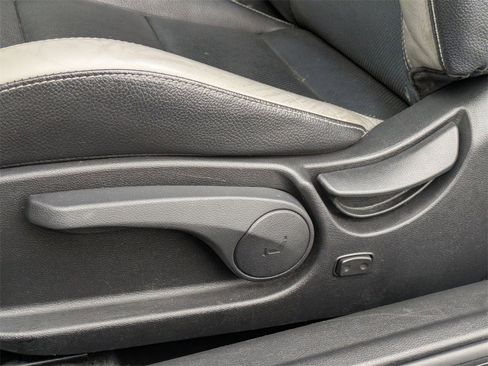 Used 2016 Hyundai Veloster Turbo image 15