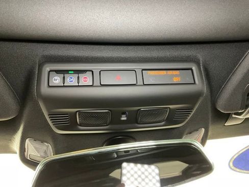 Used 2023 Chevrolet Corvette Stingray Coupe w/ 1LT image 17