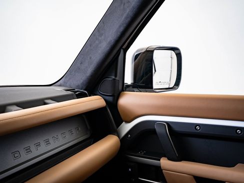 New 2026 Land Rover Defender 130 V8 image 32