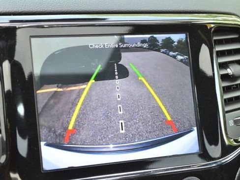 Used 2020 Jeep Grand Cherokee Limited w/ Premium Lighting Group AWD/4WD image 33
