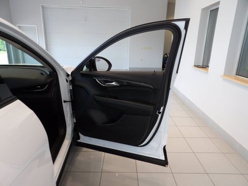 Used 2023 Buick Envision Essence w/ Sport Touring Package AWD/4WD image 25