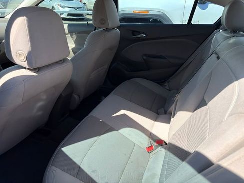 Used 2018 Chevrolet Cruze LT w/ Convenience Package FWD image 6