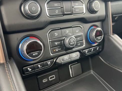 Used 2022 Chevrolet Tahoe High Country AWD/4WD image 39