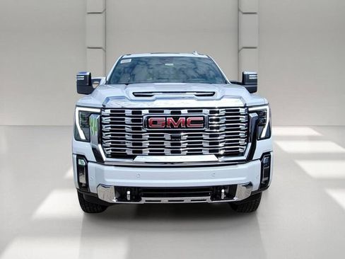 New 2026 GMC Sierra 2500 Denali w/ Denali Reserve Package AWD/4WD image 2