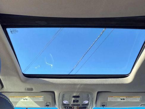 Used 2014 Cadillac XTS Luxury image 25