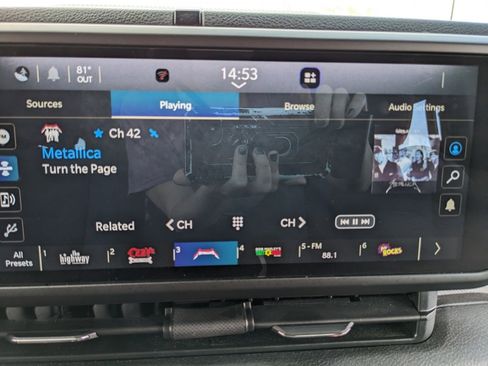 Used 2025 Jeep Wrangler Willys image 27