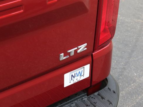 Used 2021 Chevrolet Silverado 1500 LTZ w/ LTZ Premium Package AWD/4WD image 54