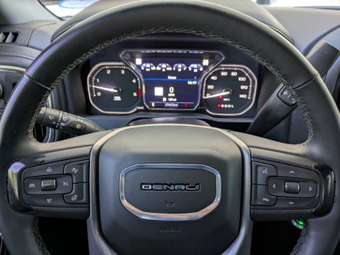 Used 2023 GMC Sierra 2500 Denali w/ Denali Ultimate Package AWD/4WD image 30