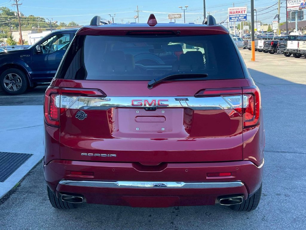Certified 2020 GMC Acadia Denali w/ Technology Package FWD image 4