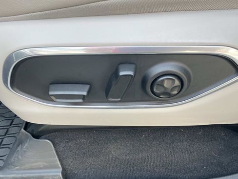 Certified 2024 Jeep Wagoneer L 2WD image 25