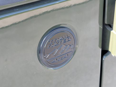 Used 2021 Jeep Gladiator Sport AWD/4WD image 10