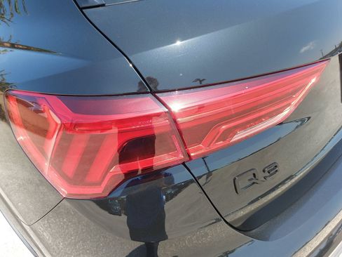 Certified 2025 Audi Q3 2.0T Premium w/ Convenience Package AWD/4WD image 38