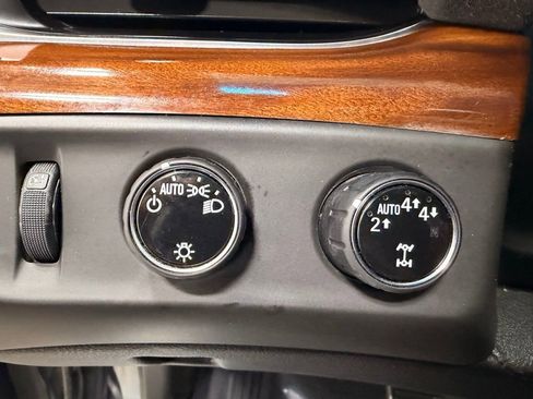 Used 2020 Cadillac Escalade ESV Premium Luxury w/ LPO, Radiant Package image 26