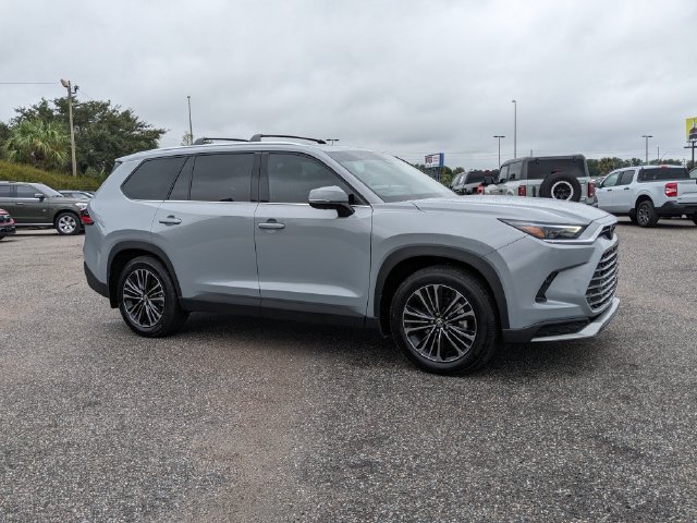 Used 2026 Toyota Grand Highlander AWD Hybrid image 2